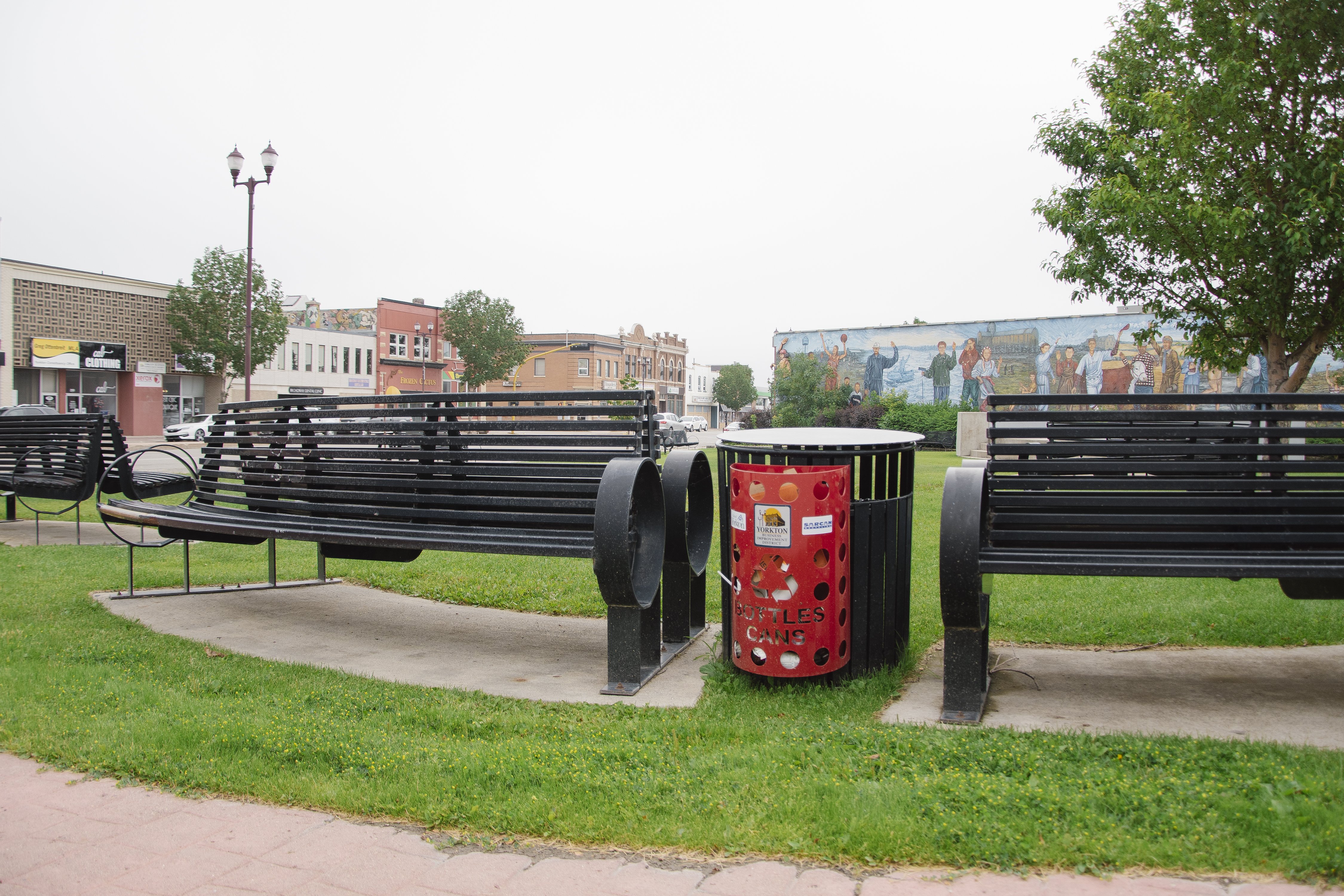 Bottle recycling bin